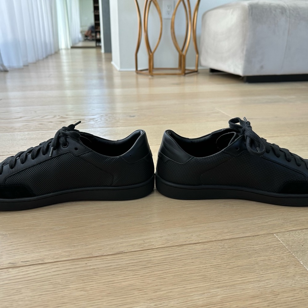 Saint Laurent Andy Low-Top Leather Sneakers - Picture 9 of 10